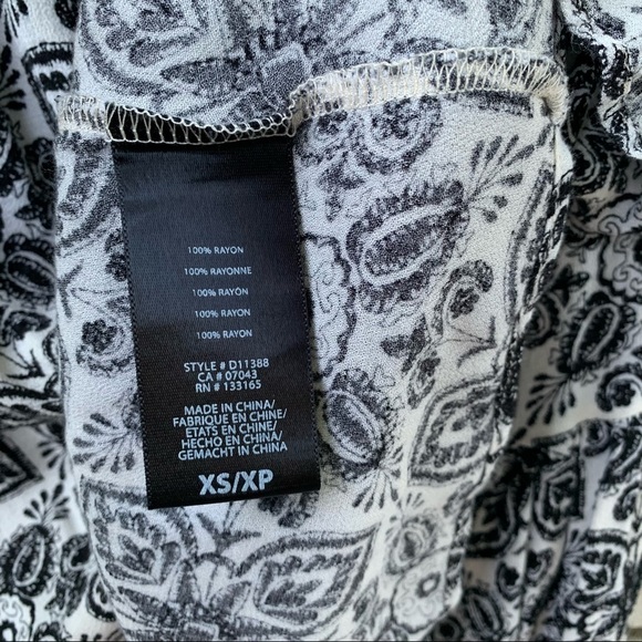 Anthropologie Eri + Ali Hervine Bell Sleeve Black White Blouse Top - Picture 11 of 11